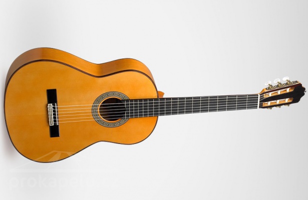 Esteve 9F Flamenco Spruce - made in Spain Esteve 9F Flamenco Spruce - made in Spain